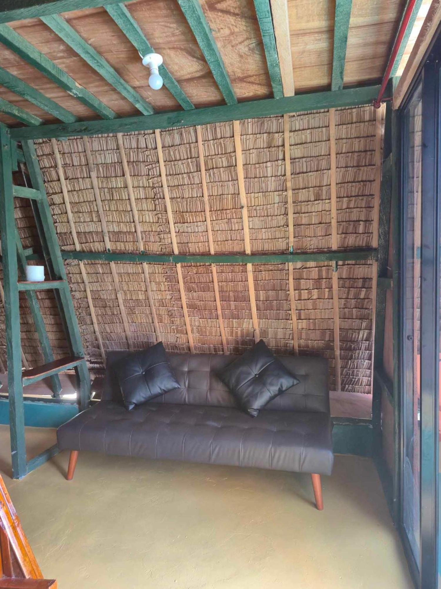 Nirvana Bamboo Houses & Dive Resort Moalboal Kültér fotó