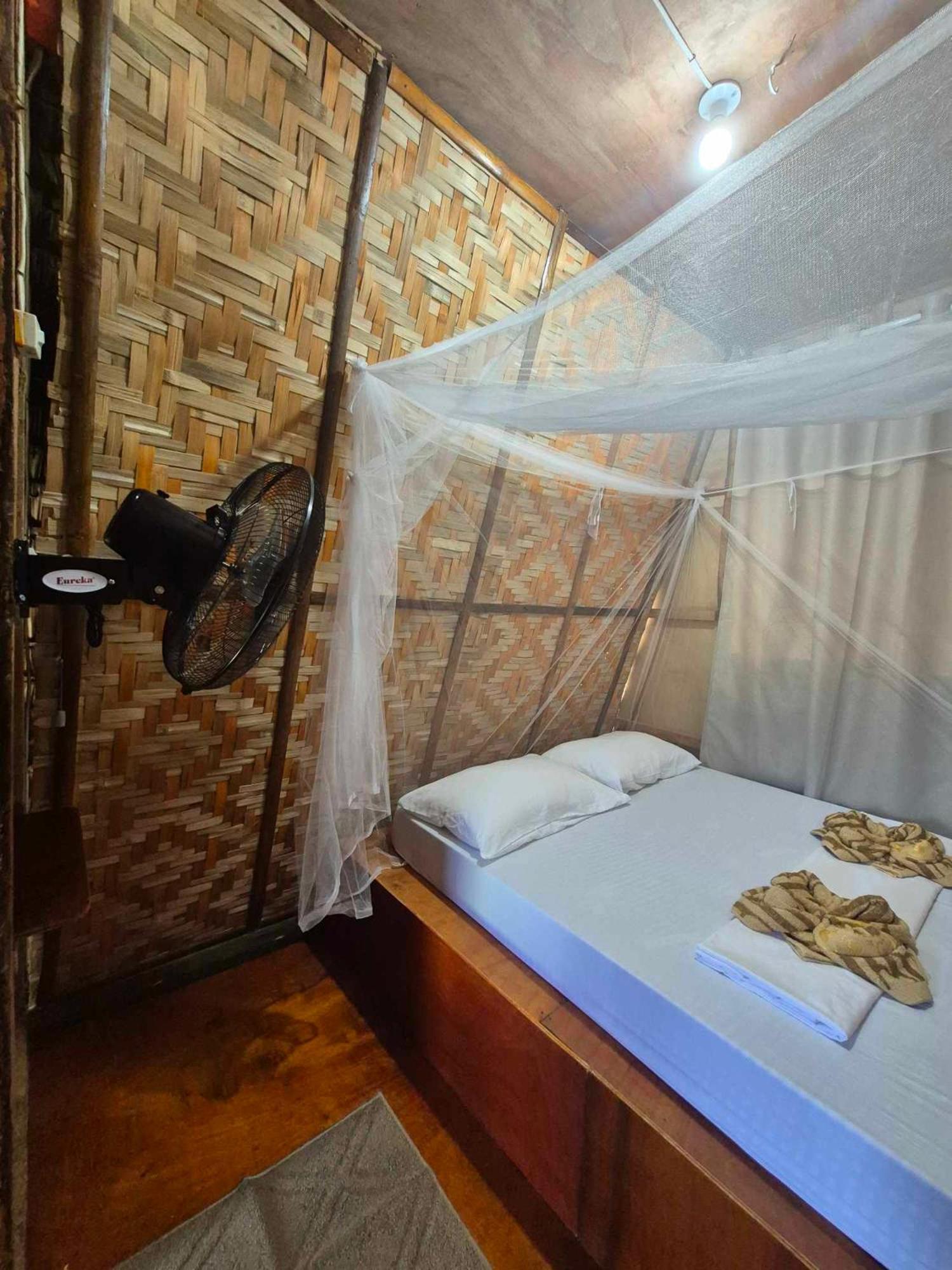 Nirvana Bamboo Houses & Dive Resort Moalboal Kültér fotó