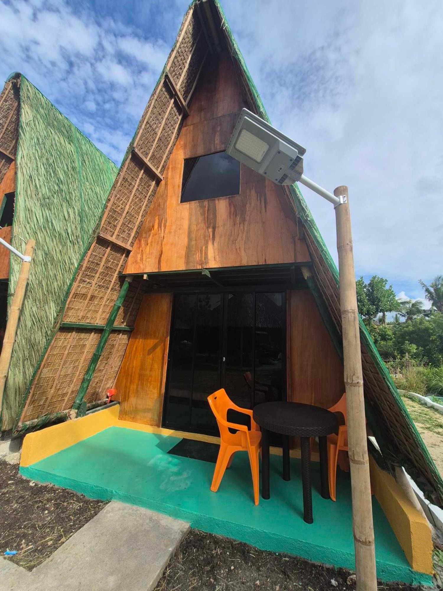 Nirvana Bamboo Houses & Dive Resort Moalboal Kültér fotó